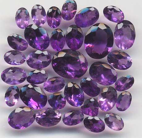 Giải m&atilde; vận t&agrave;i lộc ứng với c&aacute;c loại đ&aacute; qu&yacute;